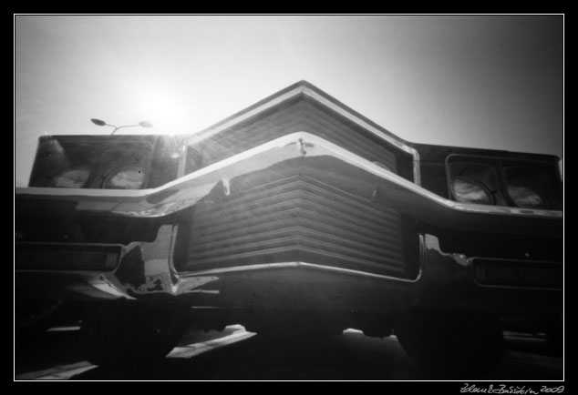 PinholeDay 2009 - Buick Riviera 1971