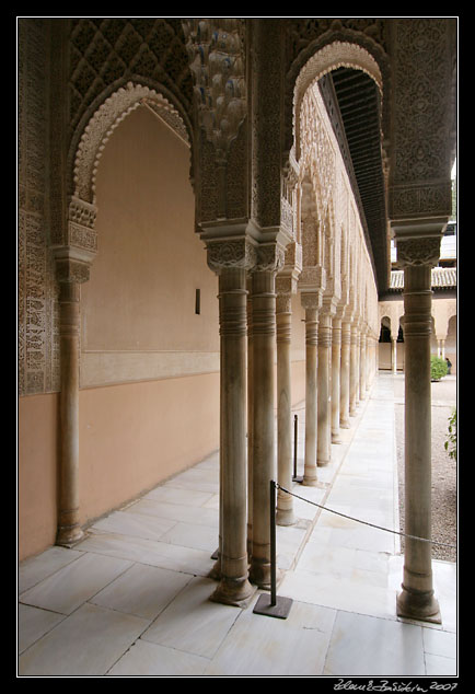 Andalucia - Patio de los Leones, Nasrid Palaces, Alhambra, Granada