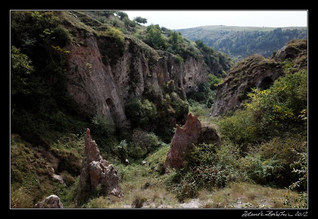 Armenia - Khndzoresk - old Khndzoresk