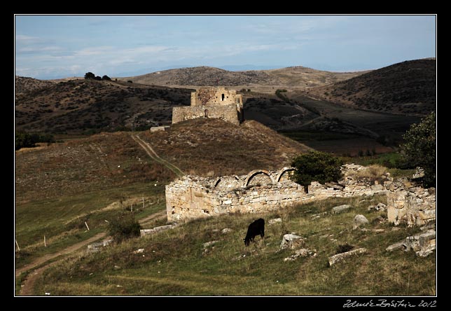 Armenia - Berdavan - church ruins and Ghalinjakar castle