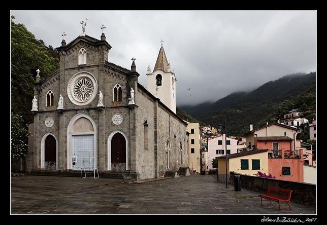 Cinque Terre - Riomaggiore - St John the Baptist church