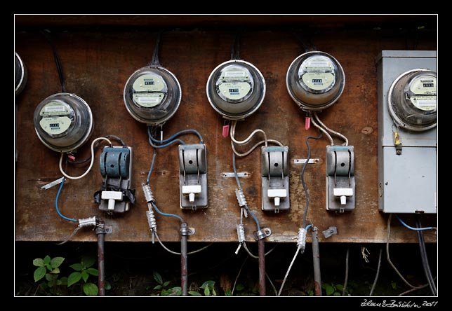 Costa Rica - Monteverde - ...main switches