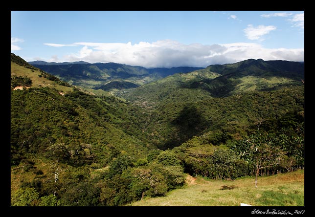 Costa Rica - Monteverde - looking back: Monteverde covered with clouds