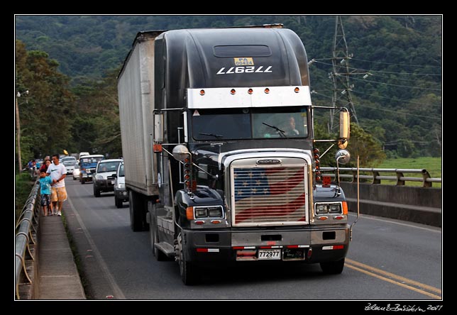 Costa Rica - Pacific coast - Trcoles river bridge