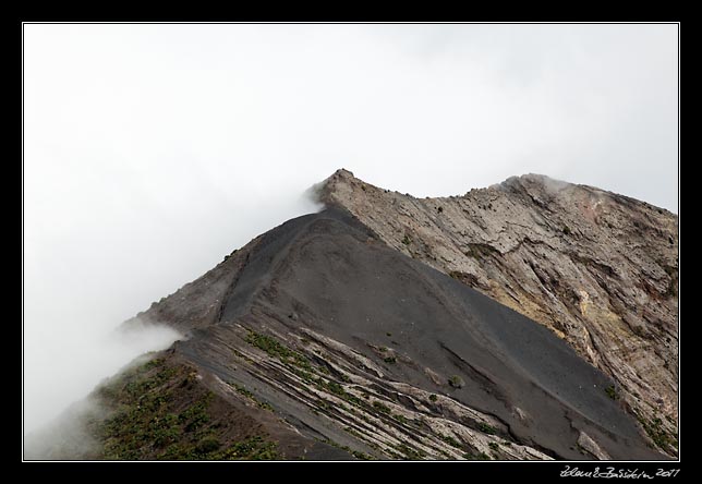 Costa Rica - Irazu - coming of clouds