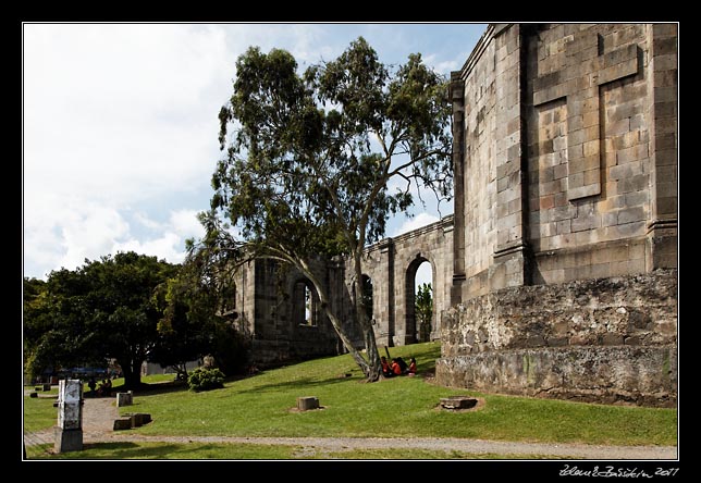 Costa Rica - Cartago - unfinished church