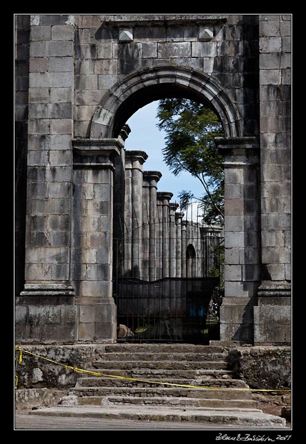 Costa Rica - Cartago - unfinished church