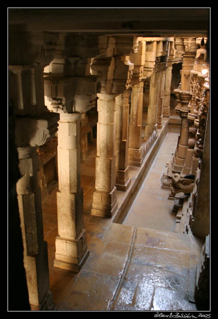 Jaisalmer - carvings in a Jain temple
