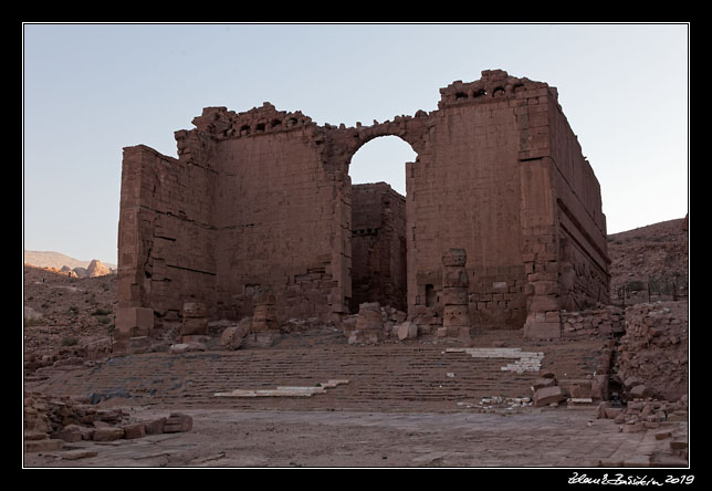 Petra - Qasr al-Bint