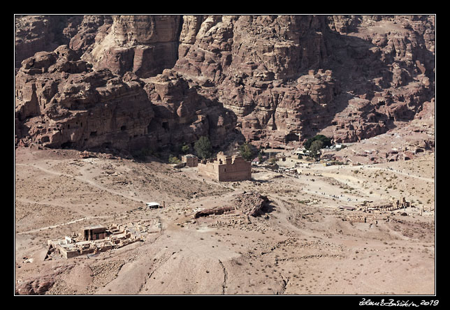 Petra - Qasr al Bint