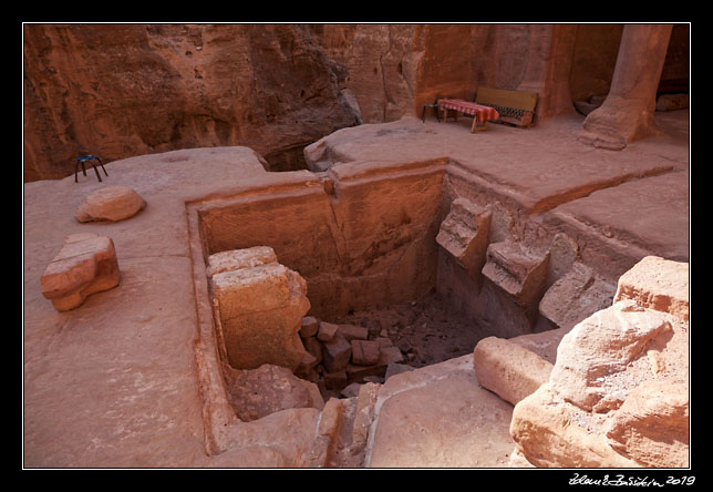 Petra - Garden Triclinium - a cistern