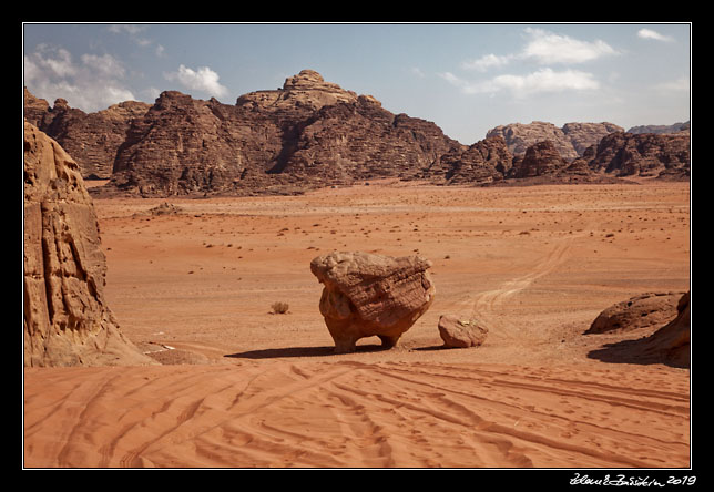 Wadi Rum - Chicken rock