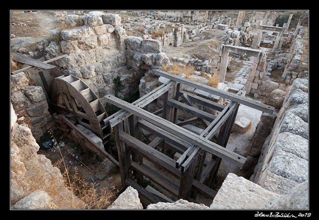 Jerash (Jarash) - a stone saw