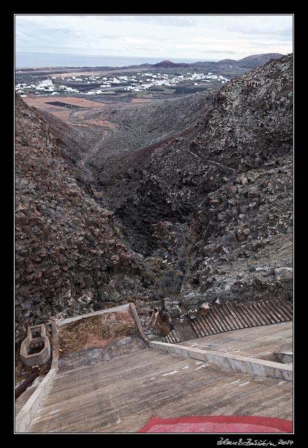 Lanzarote -  Barranco Valle del Palomo dam