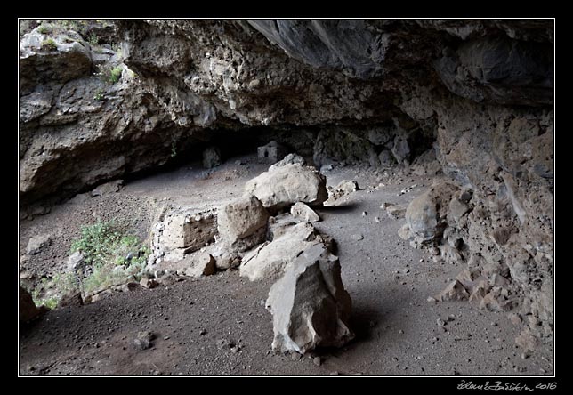 La Palma - south -  Cueva de Belmaco