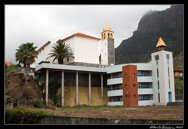 Porto da Cruz church