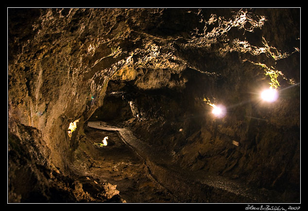 caves in Sao Vicente