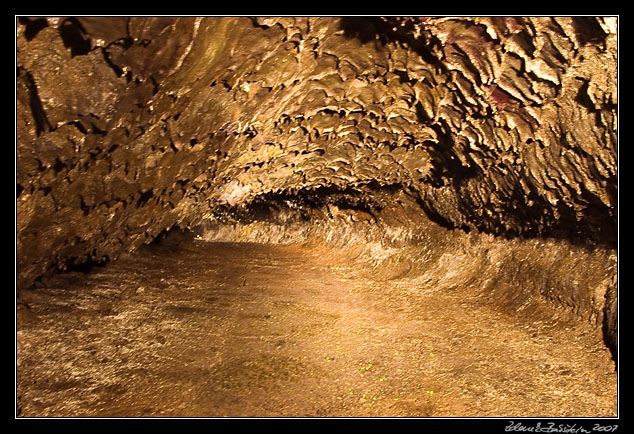 caves in Sao Vicente