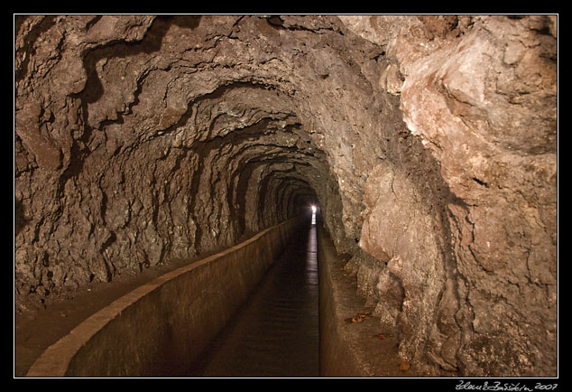 a tunnel on the Levada da Central da Ribeira da Janela