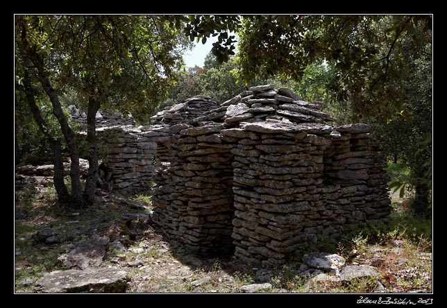 Montagne du Luberon - Enclos de Bories