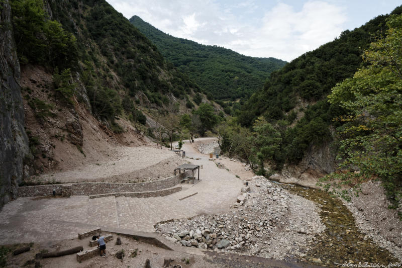 Portaikos valley - Gephyri Tes Palaiokaryas