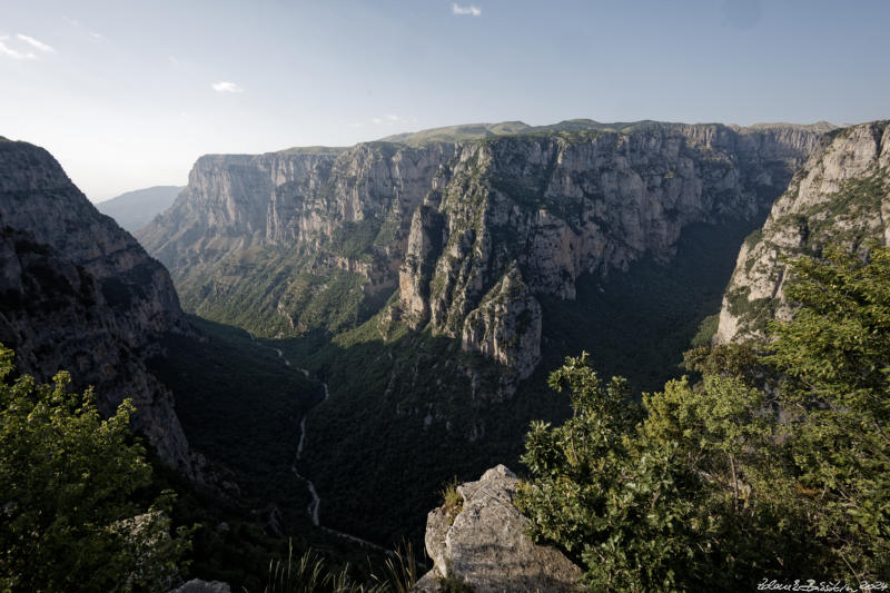 Pindos - Zagorochoria - Vikos gorge from Oxia viewpoint