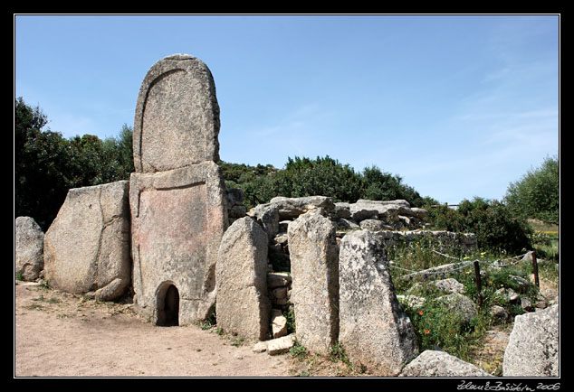 Arzachena - tomba di giganti di Coddu Vecchiu