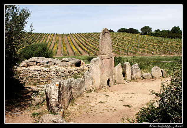 Arzachena - tomba di giganti di Coddu Vecchiu