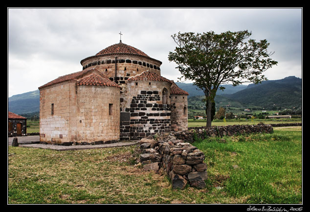 around Macomer - Silanus, Chiesa di Santa Sabina