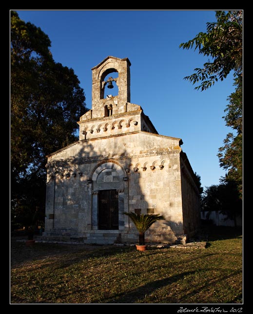 Uta - Uta, Chiesa di Santa Maria