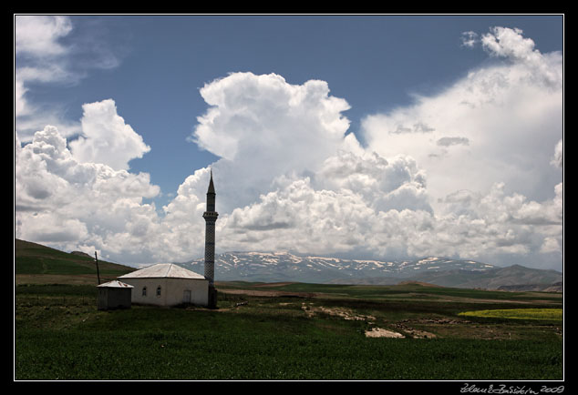 Turkey - Dogubeyazit - landscape around Diyadin