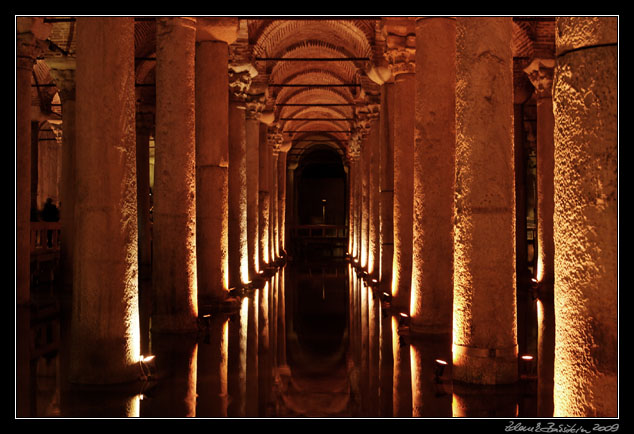 Istanbul - Yerebatan Sarnici (Basilica Cistern)