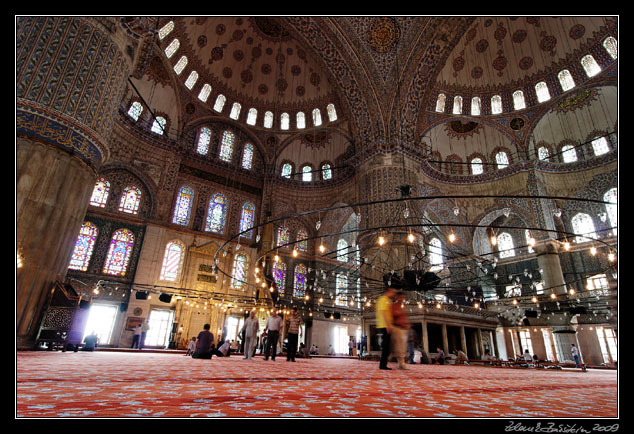 Istanbul - Sultan Ahmet Camii (Blue Mosque)