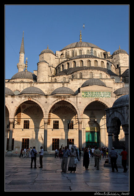 Istanbul - Sultan Ahmet Camii (Blue Mosque)