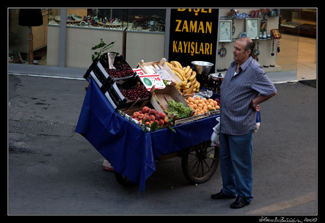 Istanbul - Muradiye Caddesi