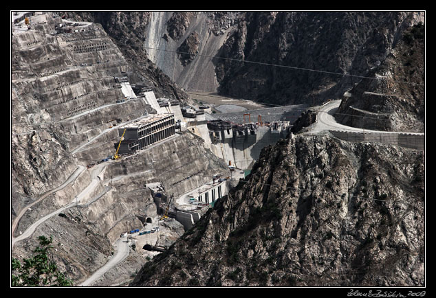 Turkey - around Yusufeli - construction of a new dam on oruh River near Artvin