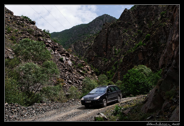 Turkey - around Yusufeli - road to Drt Kilise