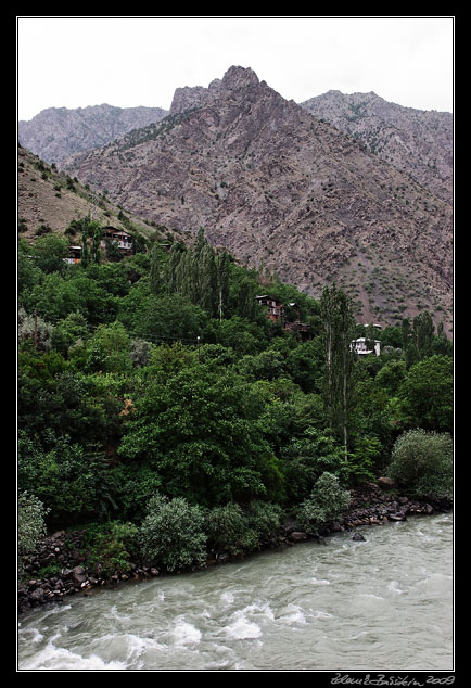 Turkey - around Yusufeli - oruh River