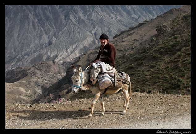 Turkey - around Yusufeli - an old man from İhan