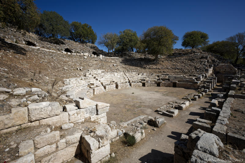 Teos - theatre